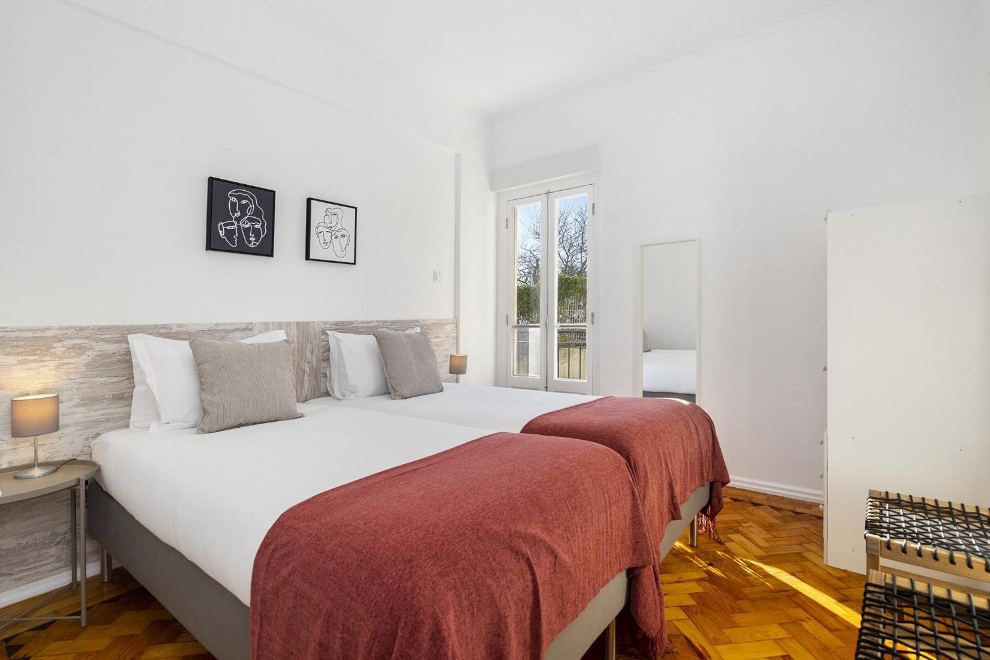 Whome Peaceful Alges Family Home Away From City Noise Exterior photo